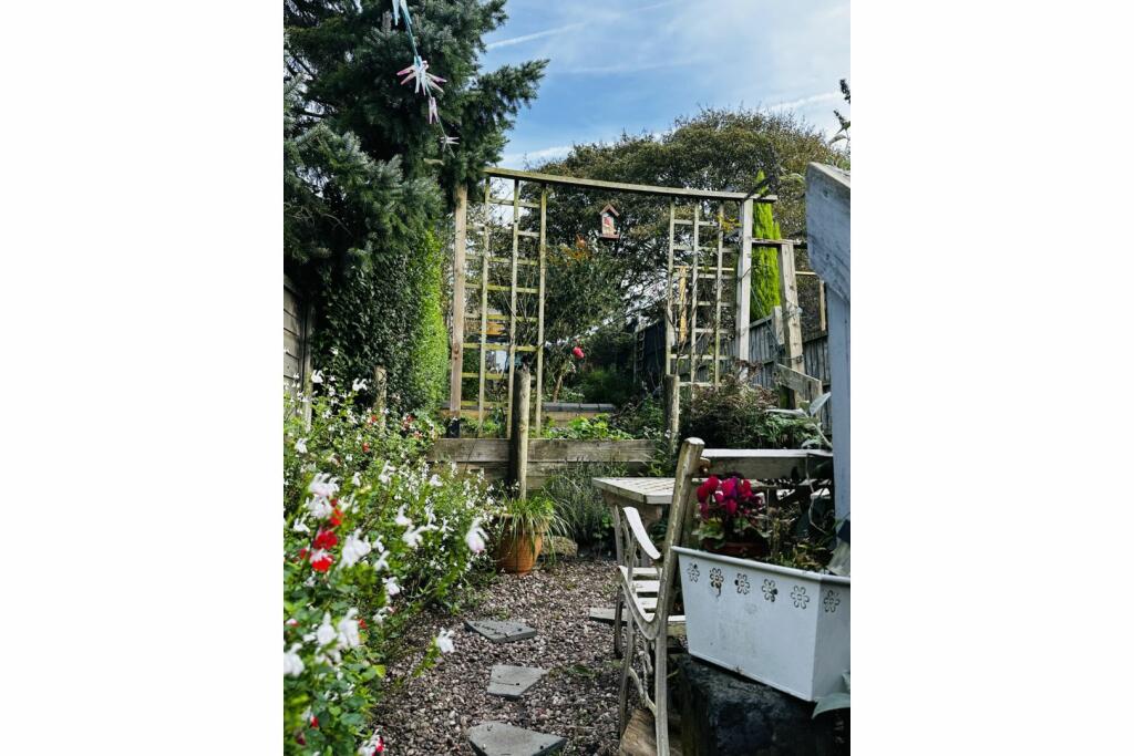 3 bedroom terraced house for sale in Rye Hills, Bignall End, Stokeon