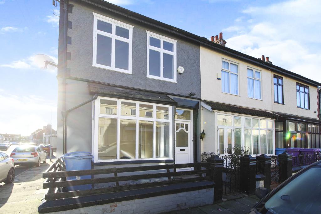 3 bedroom end of terrace house for sale in Albany Road, Liverpool, L9