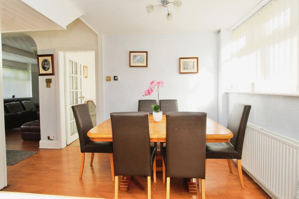 5 bedroom semidetached house for sale in Springwell Road, Bootle, L20