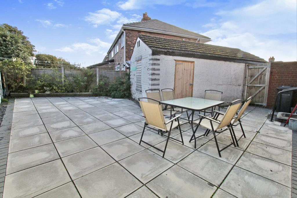 5 bedroom semidetached house for sale in Springwell Road, Bootle, L20