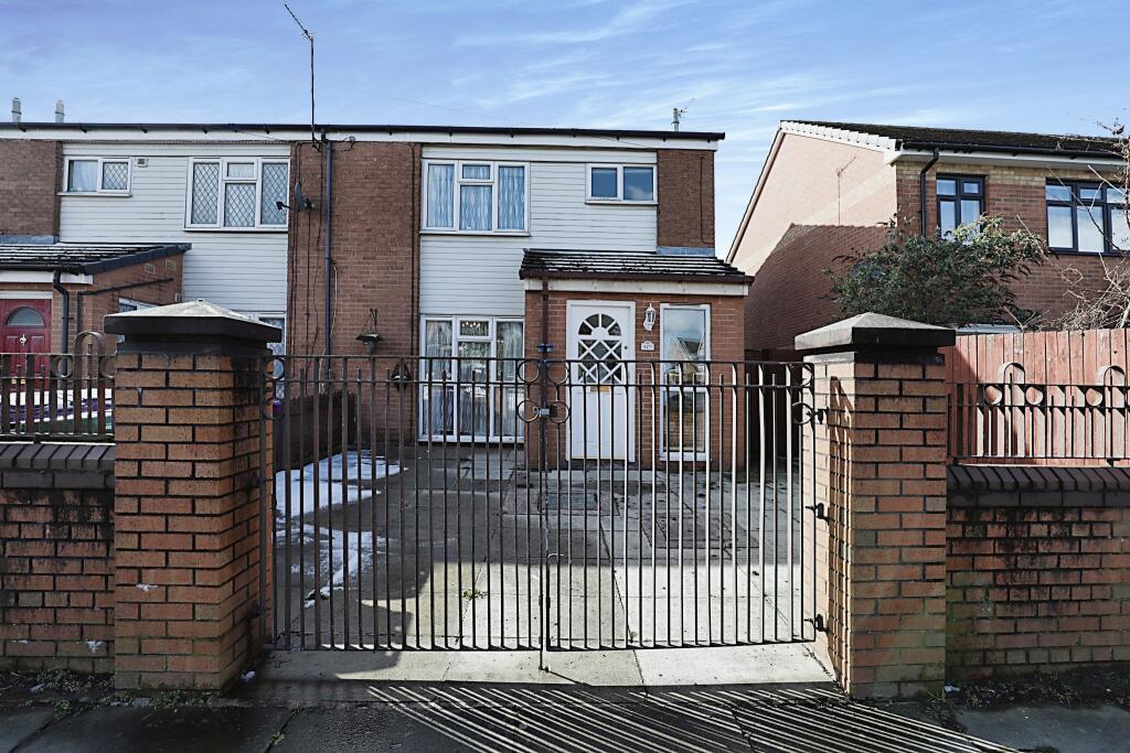 3 bedroom semidetached house for sale in Farnworth Street, Liverpool, L6