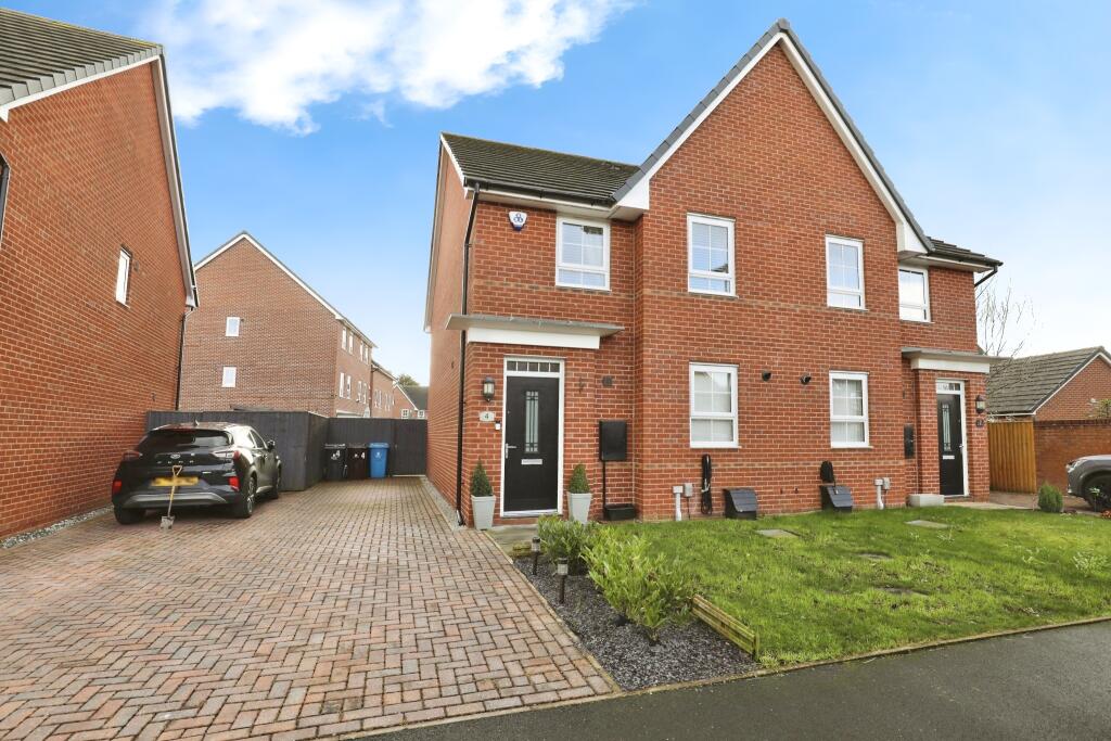4 bedroom semidetached house for sale in Springwell Avenue, Liverpool, L36