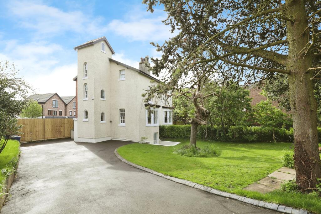 4 bedroom semidetached house for sale in Middlewood Road, Ormskirk, L39