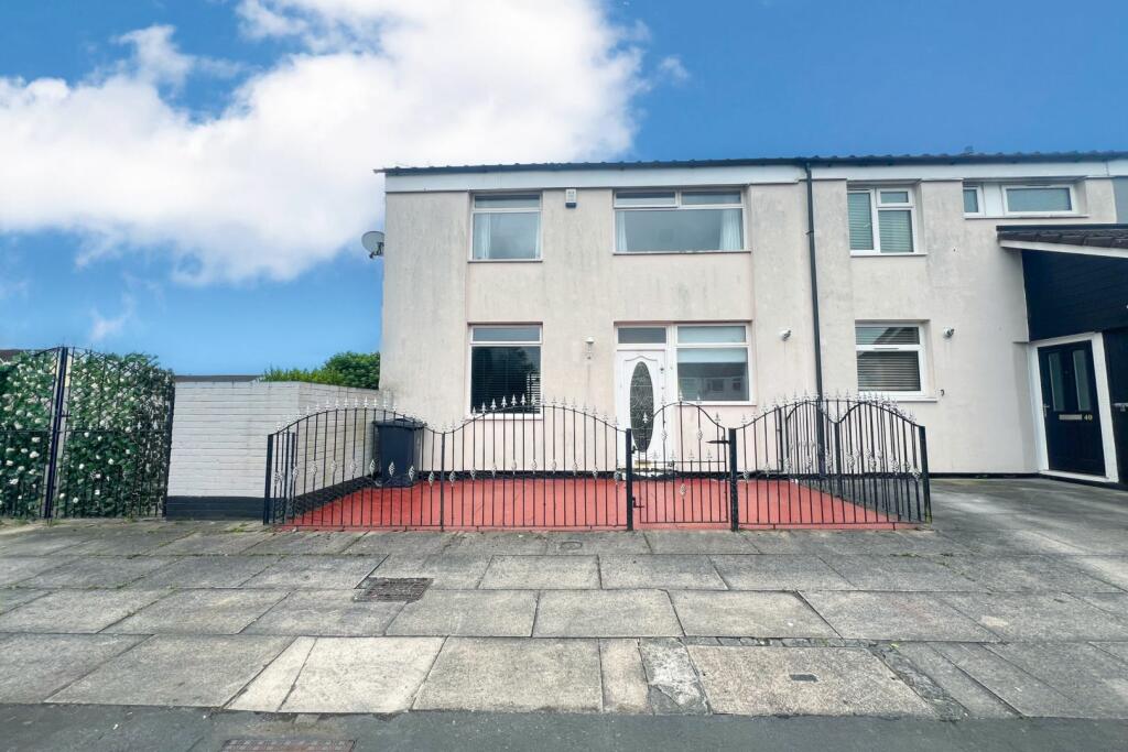 4 bedroom end of terrace house for sale in Woodfarm Hey, Liverpool, L28