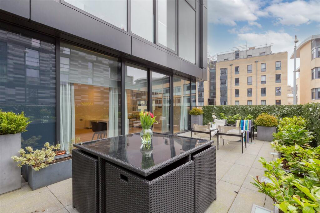 Main image of property: Simpson Loan, Edinburgh, EH3