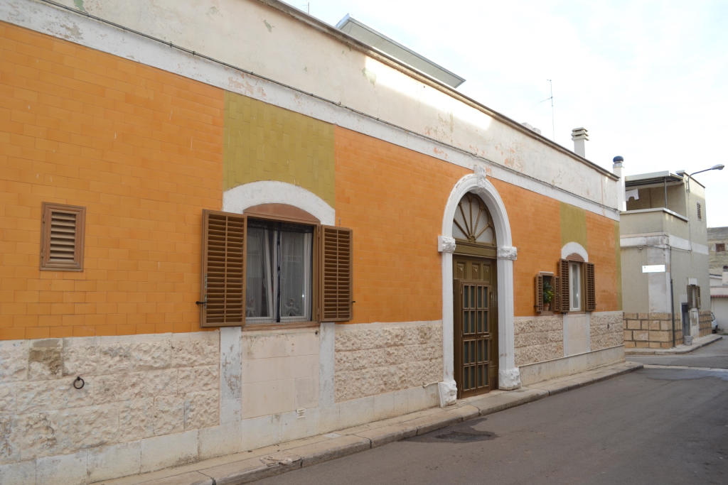 2 bedroom detached house for sale in Apulia, Bari, Toritto, Italy
