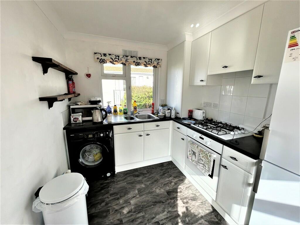 2 bedroom mobile home for sale in Woodbine Close, Waltham Abbey, EN9