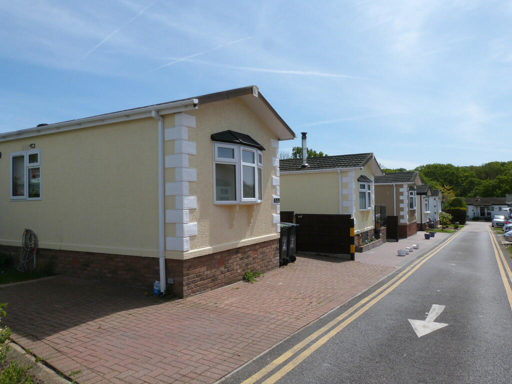 2 bedroom mobile home for sale in Woodbine Close, Waltham Abbey, EN9