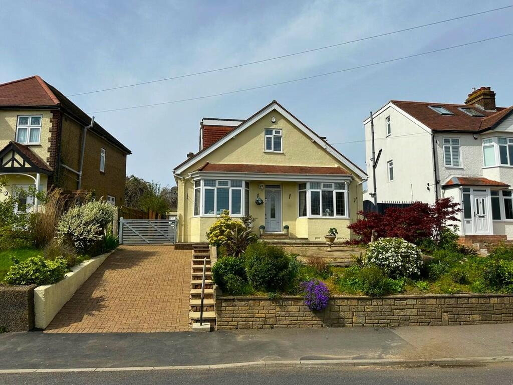 4 Bedroom Detached Bungalow For Sale In Broomstick Hall Road, Waltham 