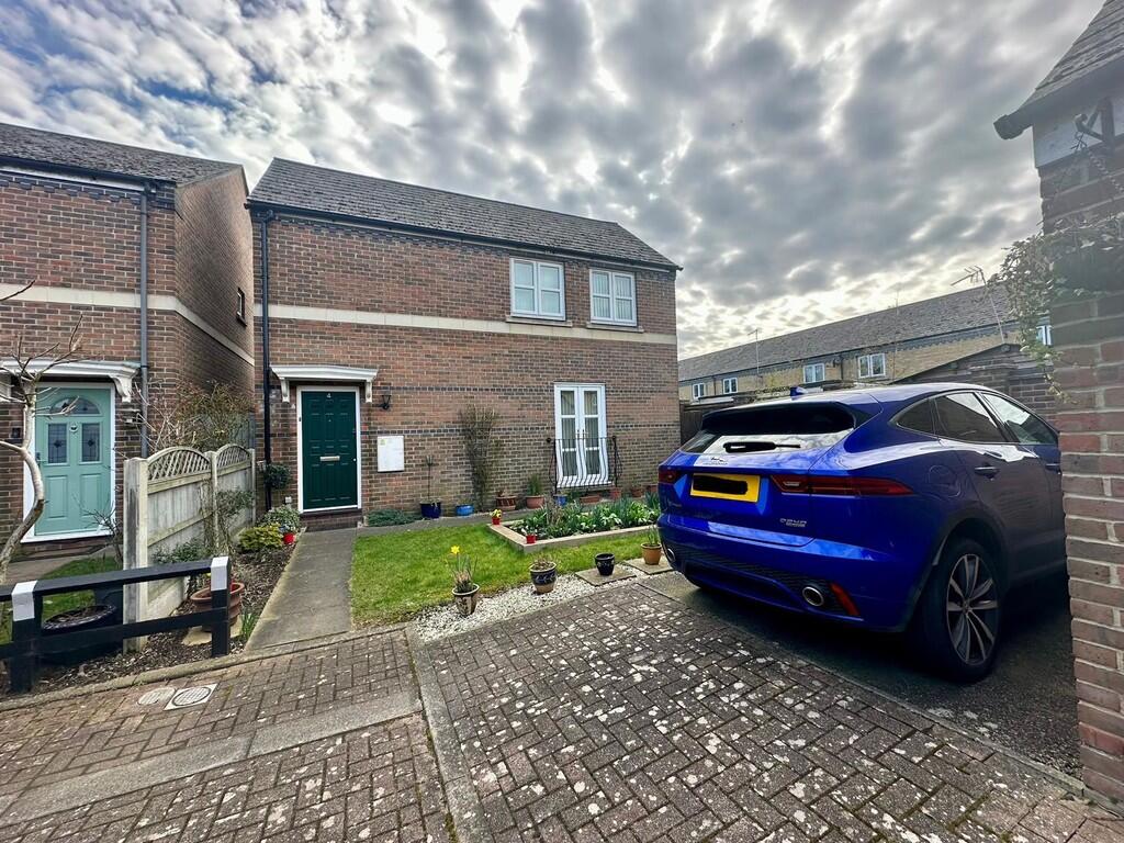 Main image of property: Powdermill Mews, Waltham Abbey