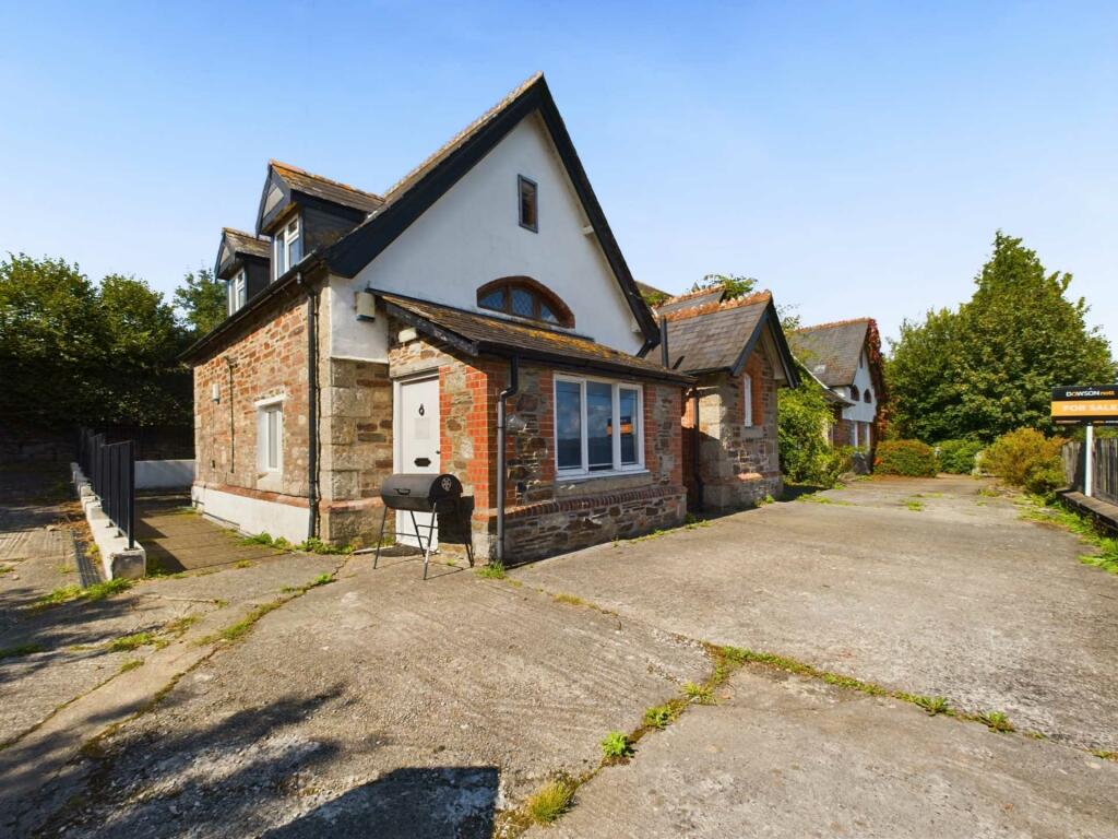 7 bedroom detached house for sale in Chilsworthy, PL18