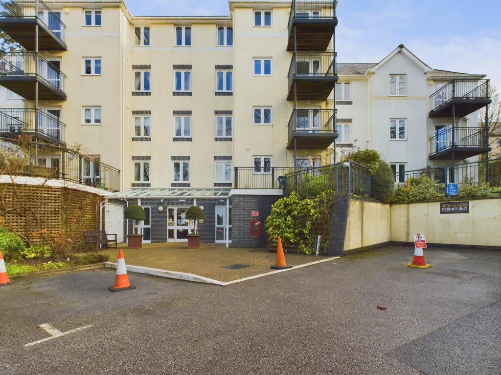 Main image of property: Launceston. PL15