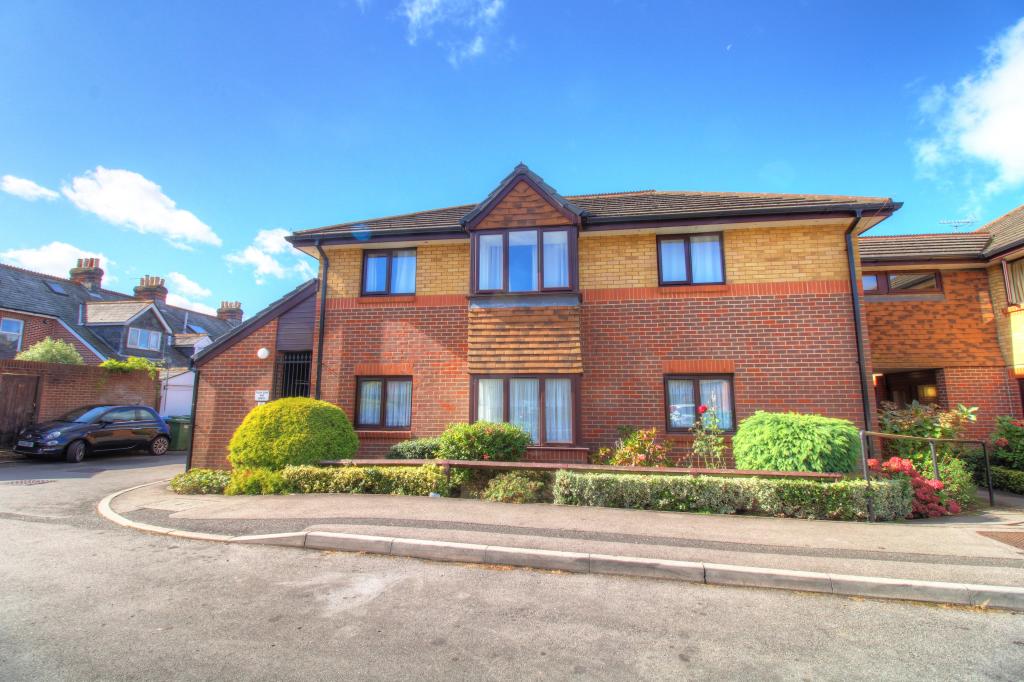 1 bedroom retirement property for sale in Sherwood Close, Southampton, SO16