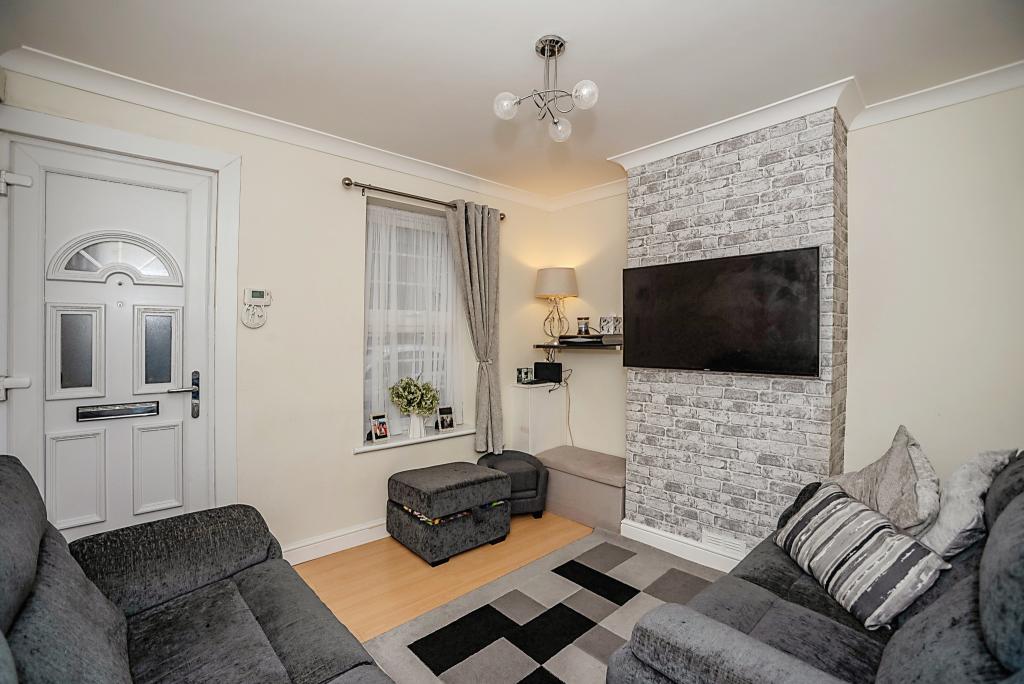 3 bedroom terraced house for sale in Waldeck Road, Dartford, DA1