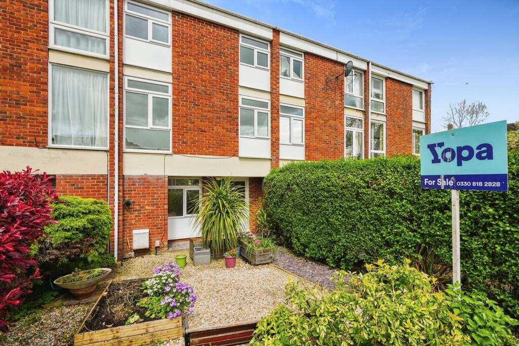 5 bedroom terraced house for sale in Harefields, Oxford, OX2