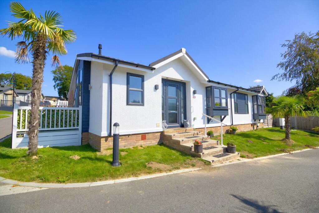 2 bedroom park home for sale in Spill Land Farm Caravan Park, Biddenden