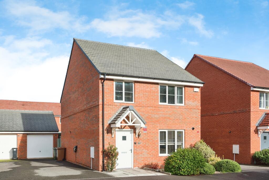 4 bedroom detached house for sale in Greenwood Grove, Abingdon, OX13