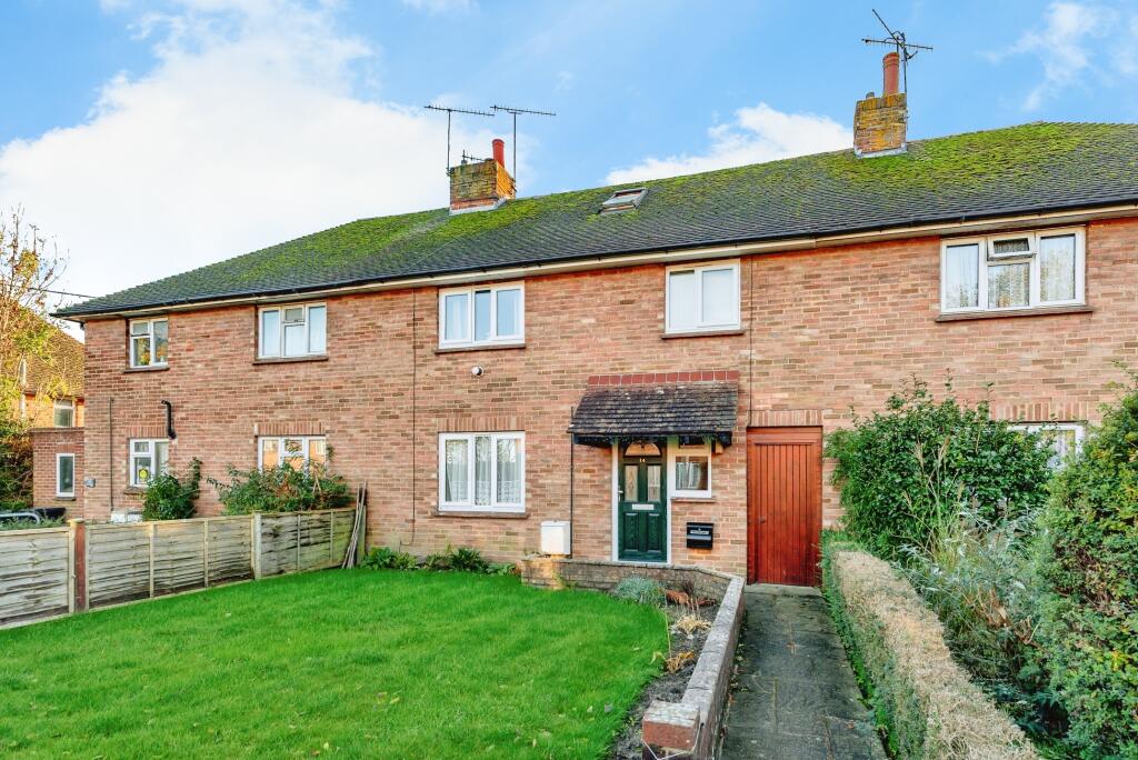 3 bedroom terraced house for sale in Castlefields, Hartfield, TN7