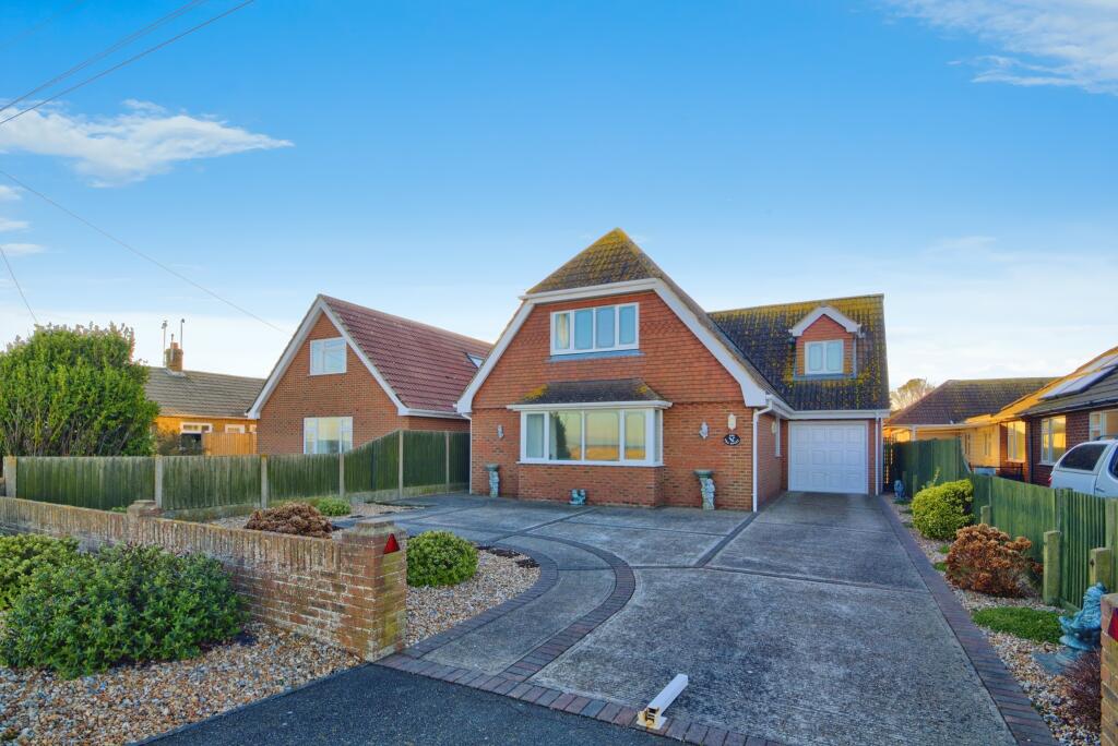 3 bedroom detached house for sale in Coast Drive, Lydd on Sea, Romney