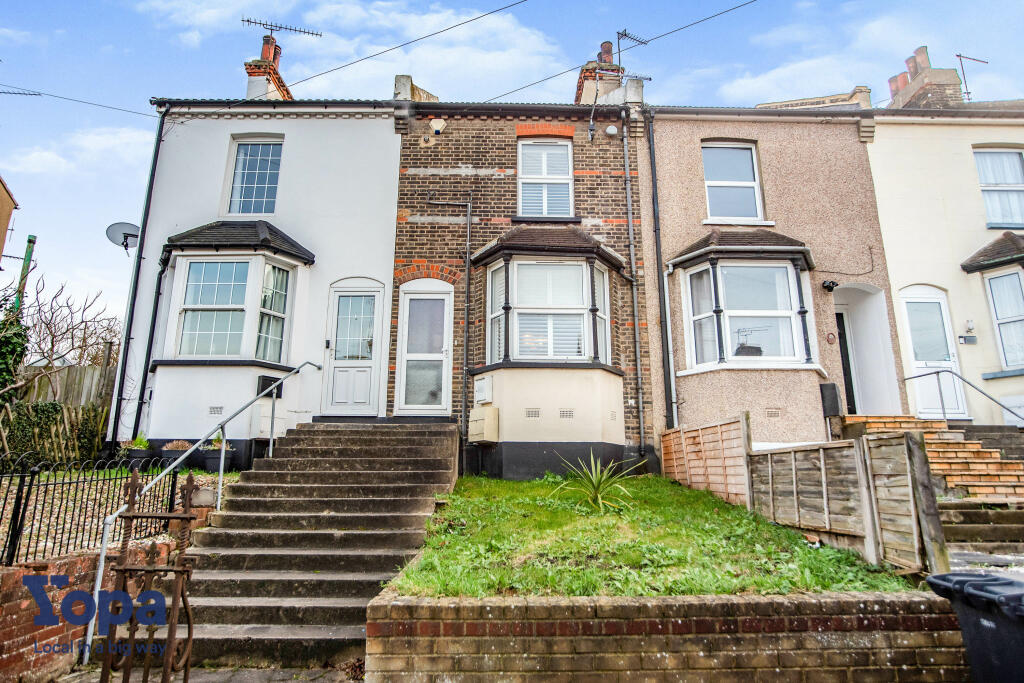 2 bedroom terraced house for sale in Charles Street, Greenhithe, DA9