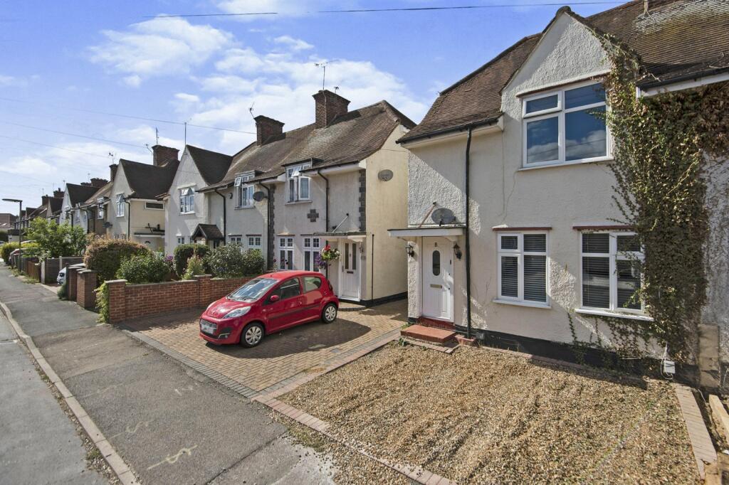 3 bedroom semidetached house for sale in Caillard Road, West Byfleet, KT14