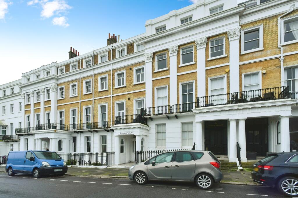 2 bedroom penthouse for sale in 3 Sussex Square, Brighton, BN2