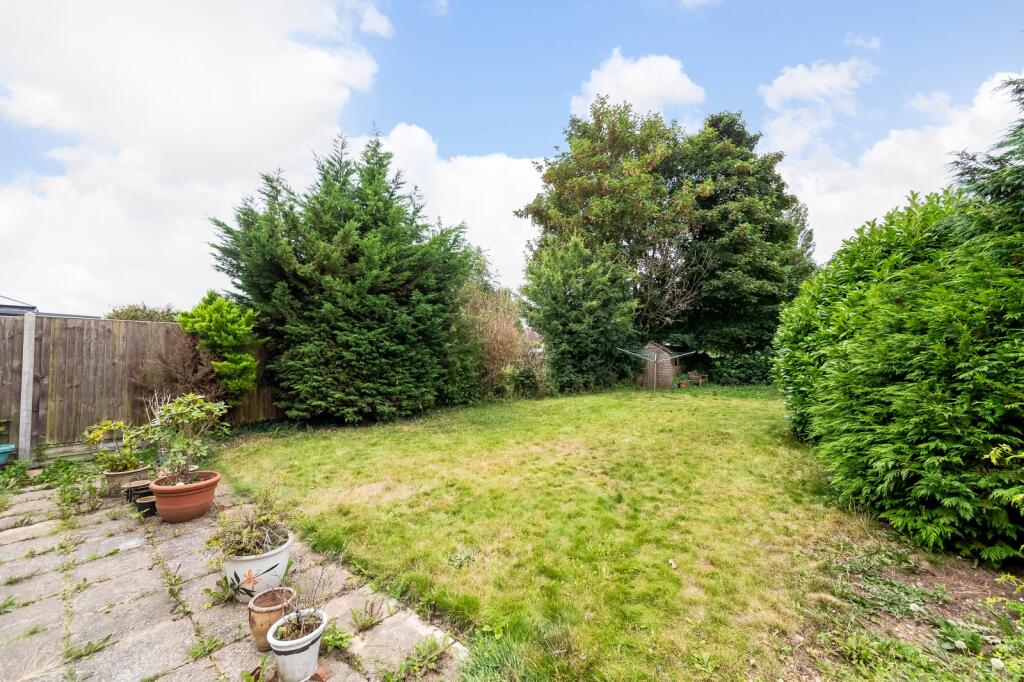 Additional property image - Fryston Avenue, Coulsdon, CR5