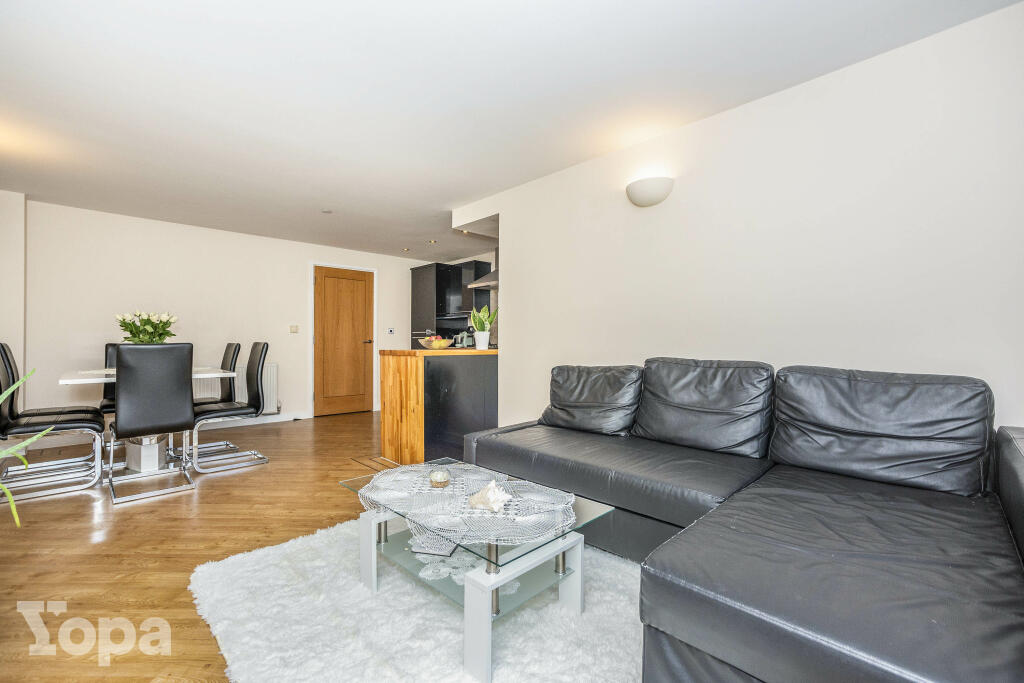 Additional property image - Wrotham Road, Gravesend, DA11