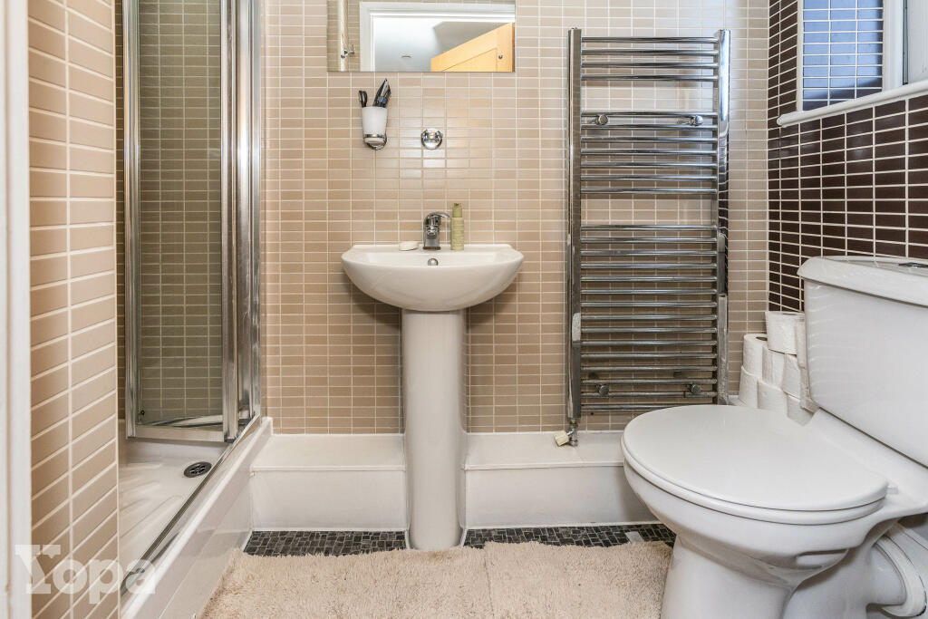 Property image - Wrotham Road, Gravesend, DA11