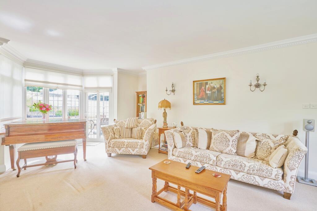 Additional property image - Croham Valley Road, South Croydon, CR2