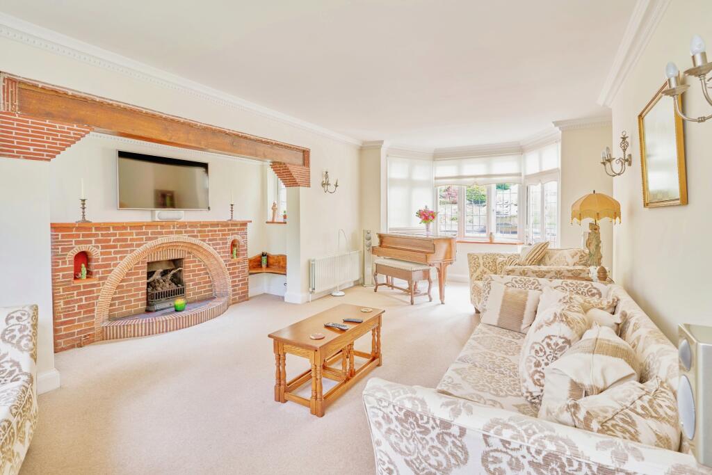 Additional property image - Croham Valley Road, South Croydon, CR2