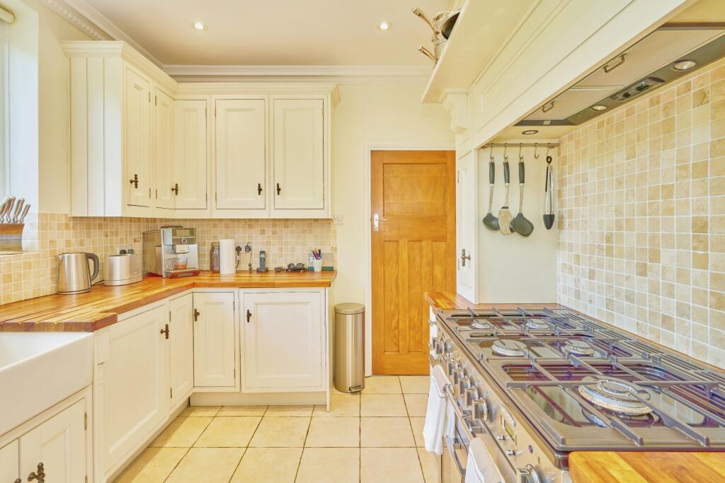Additional property image - Croham Valley Road, South Croydon, CR2