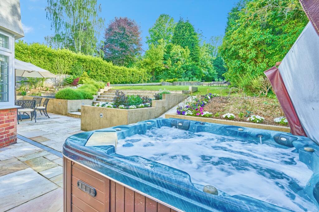 Additional property image - Croham Valley Road, South Croydon, CR2