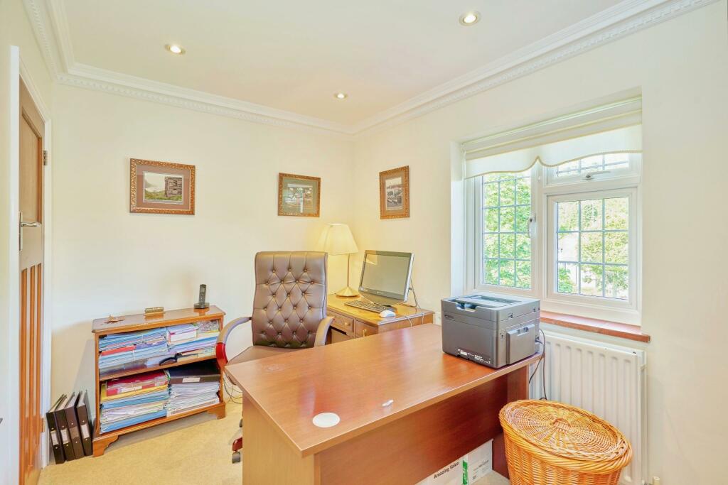 Additional property image - Croham Valley Road, South Croydon, CR2
