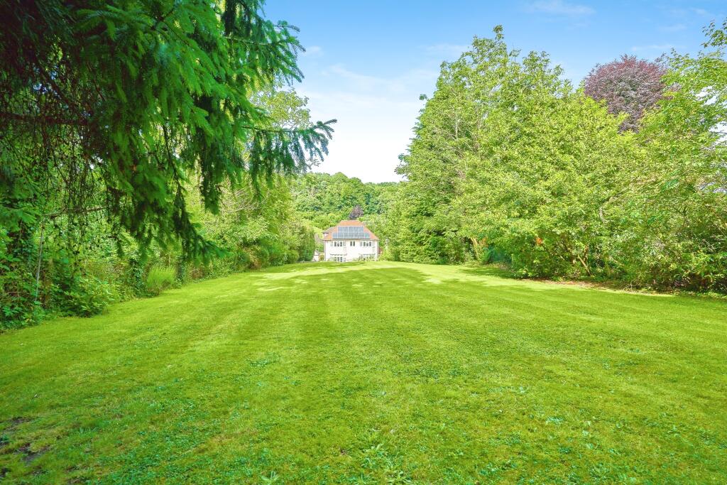 Additional property image - Croham Valley Road, South Croydon, CR2