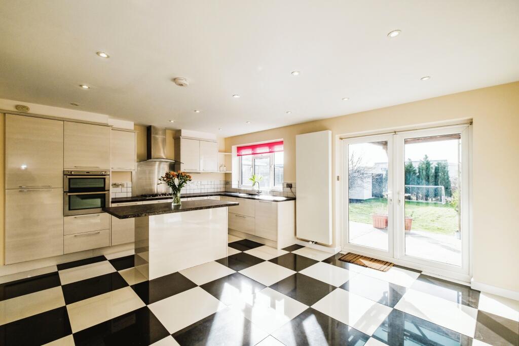 Additional property image - Clun Road, Littlehampton, BN17
