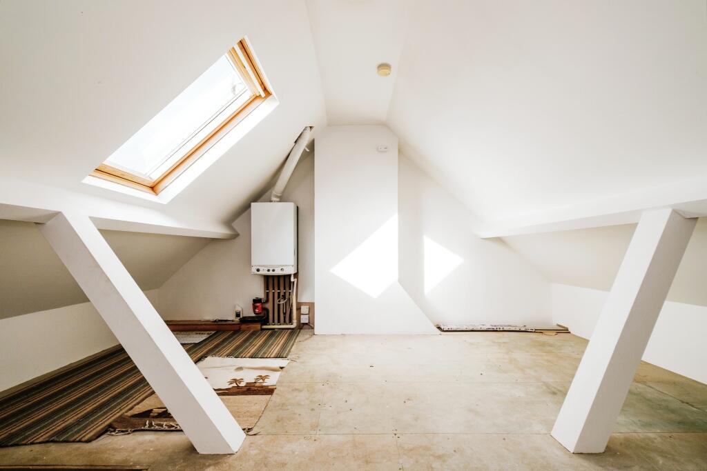 Additional property image - Clun Road, Littlehampton, BN17