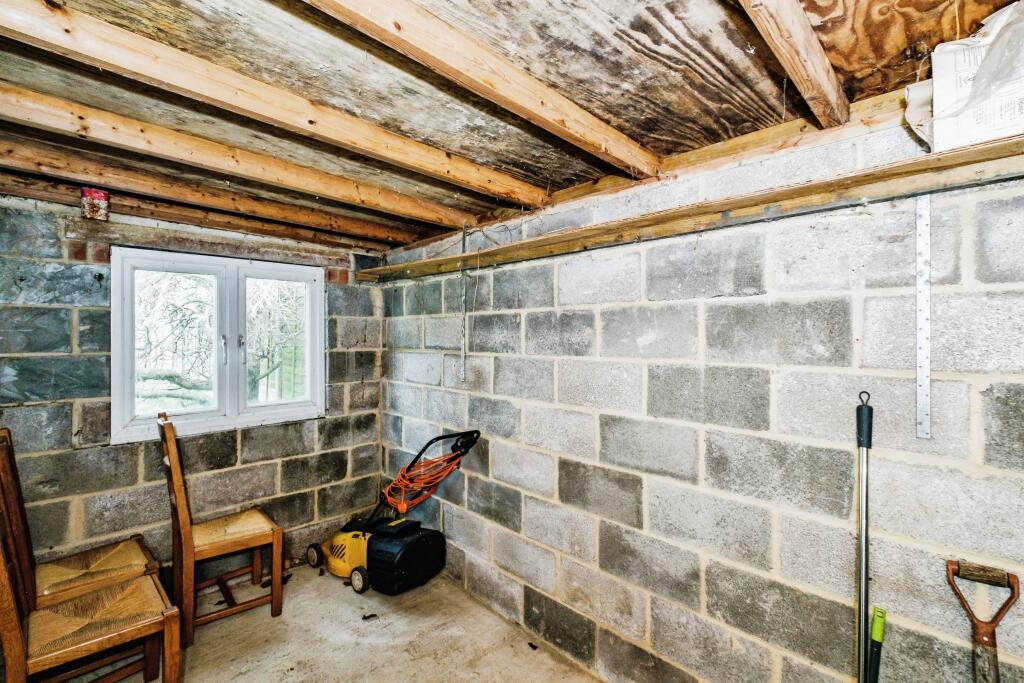 Additional property image - Clun Road, Littlehampton, BN17