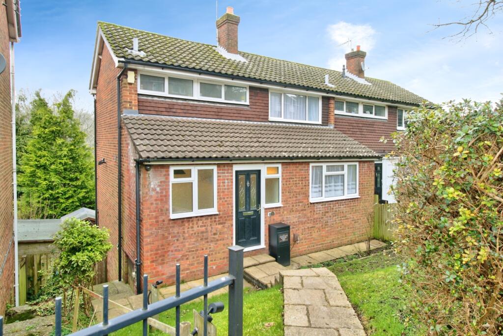 4 bedroom semi-detached house