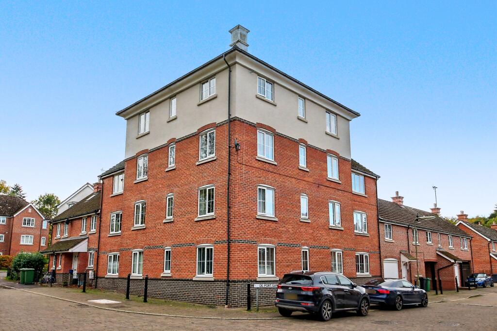 Main image of property: De Port Gardens, Basingstoke, RG24