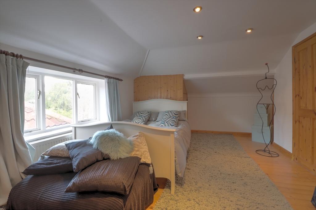 5 bedroom character property for sale in Exbury Road, Blackfield