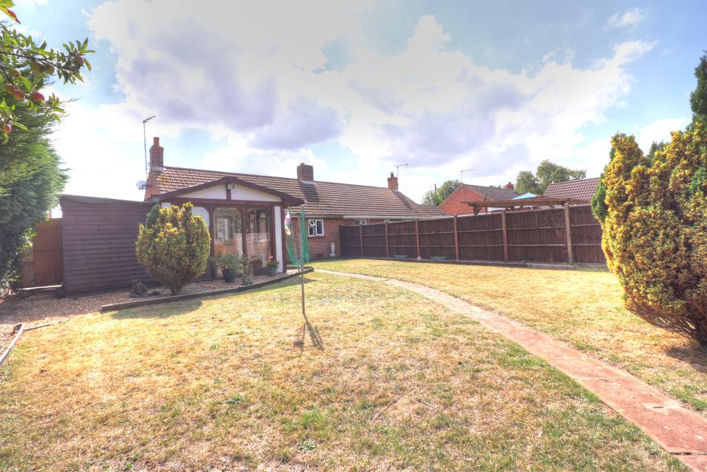 2 bedroom semidetached bungalow for sale in Walter Howes Crescent