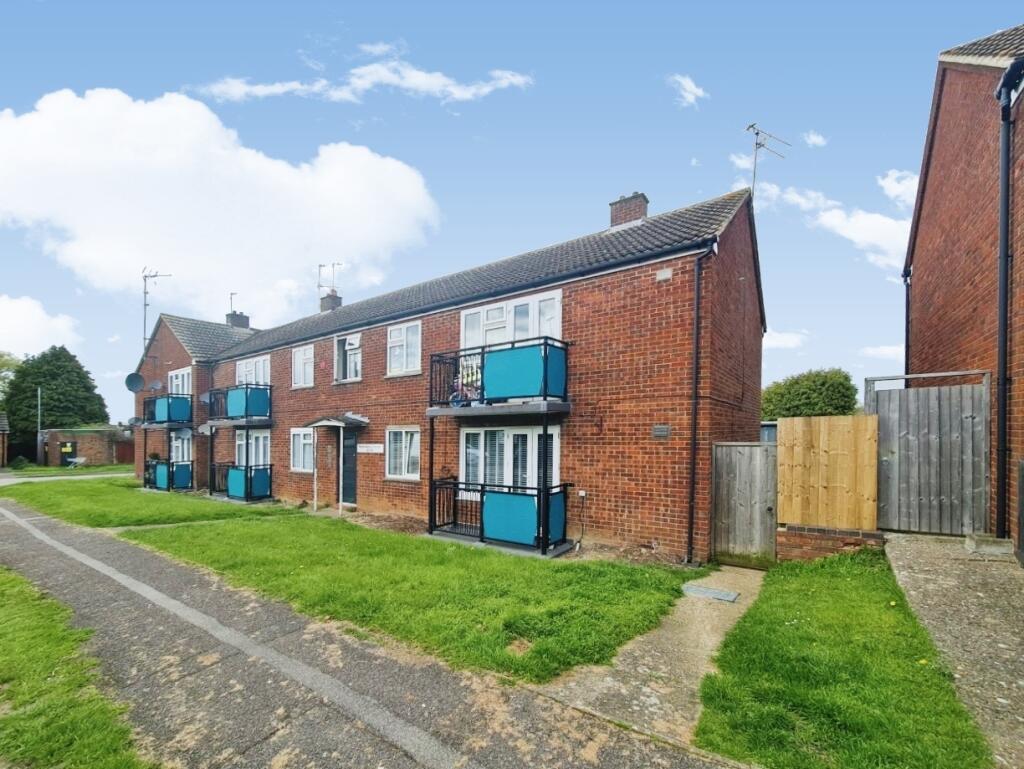 2 bedroom flat for sale in Shaftesbury Crescent, Milton Keynes, MK3