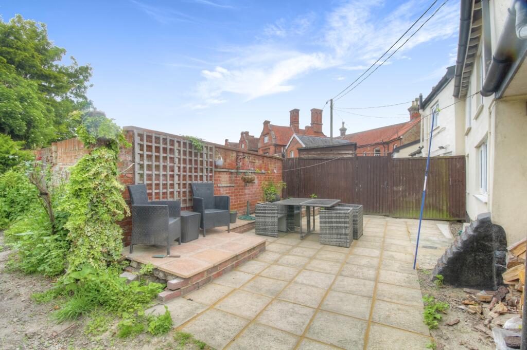 3 bedroom semidetached house for sale in Diss Road, Scole, Diss, IP21