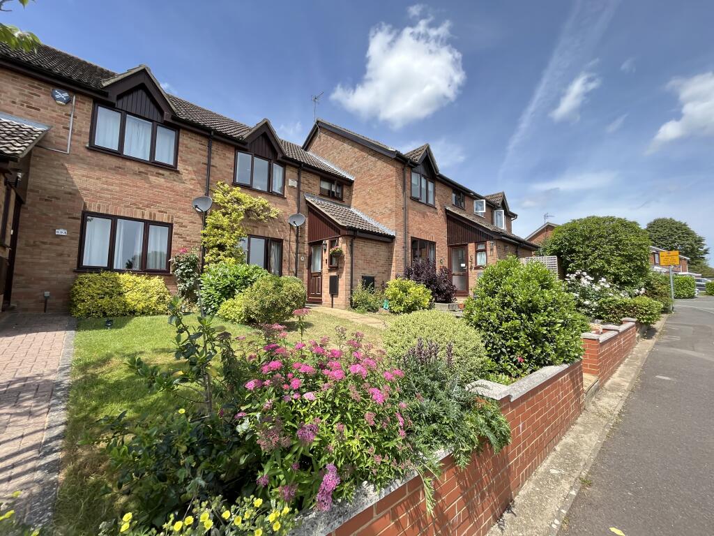 3 bedroom terraced house for sale in Spinney Hill Road, Olney, MK46