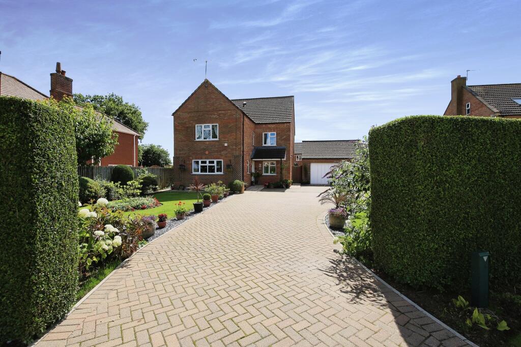 5 bedroom detached house for sale in Fleet Road, Holbeach, PE12