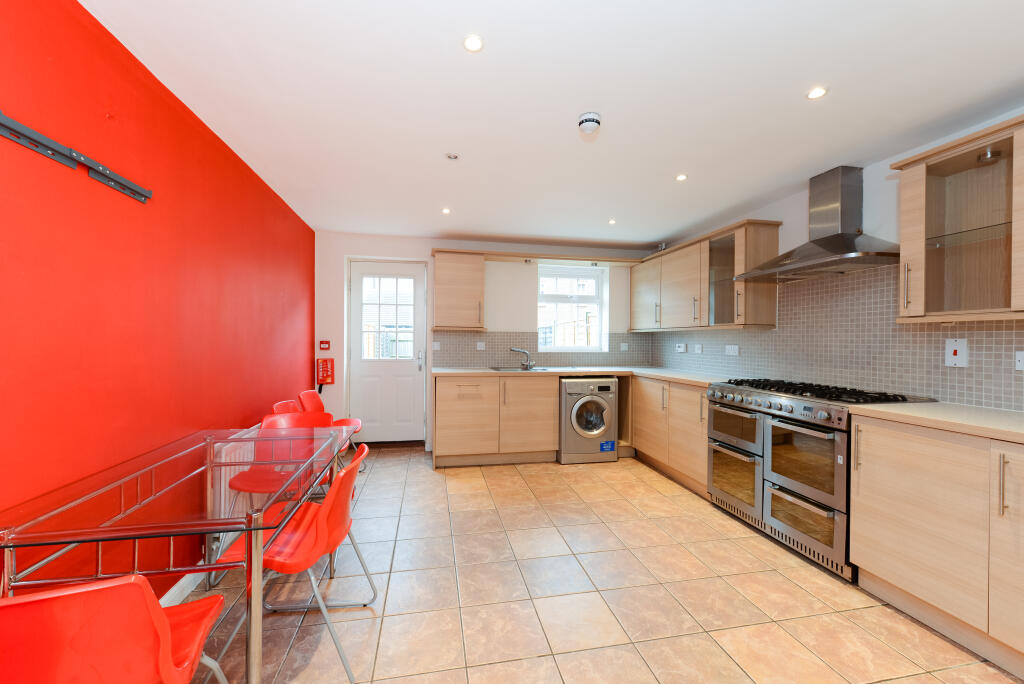 Additional property image - The Runway, Hatfield, AL10