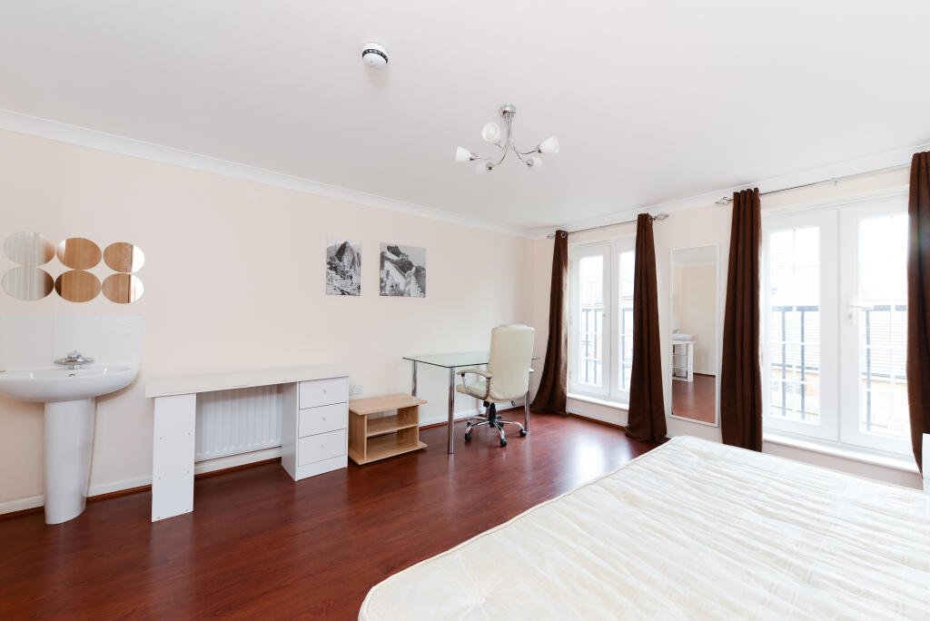 Additional property image - The Runway, Hatfield, AL10