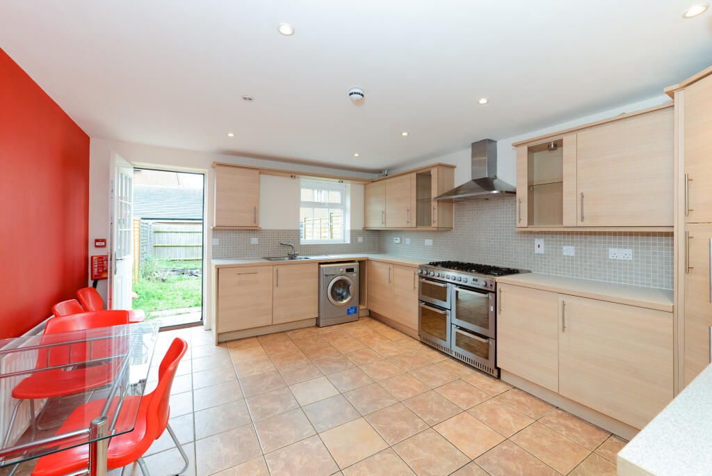 Additional property image - The Runway, Hatfield, AL10