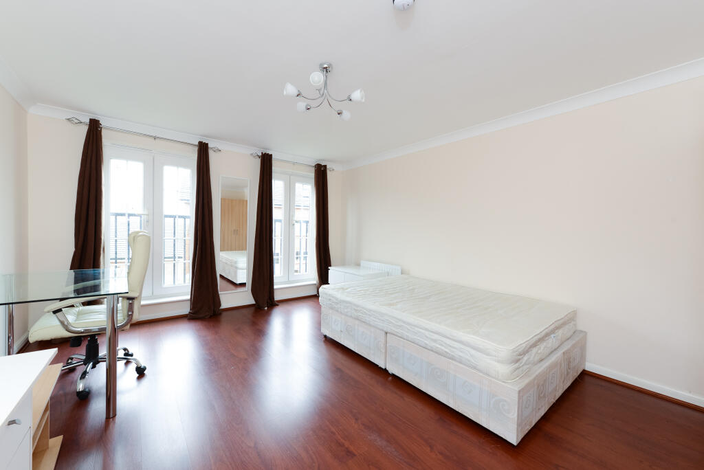 Additional property image - The Runway, Hatfield, AL10
